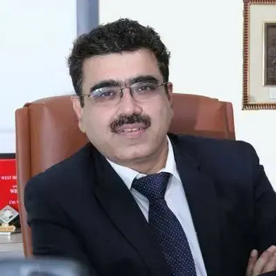 Dr. Vikash Kapoor