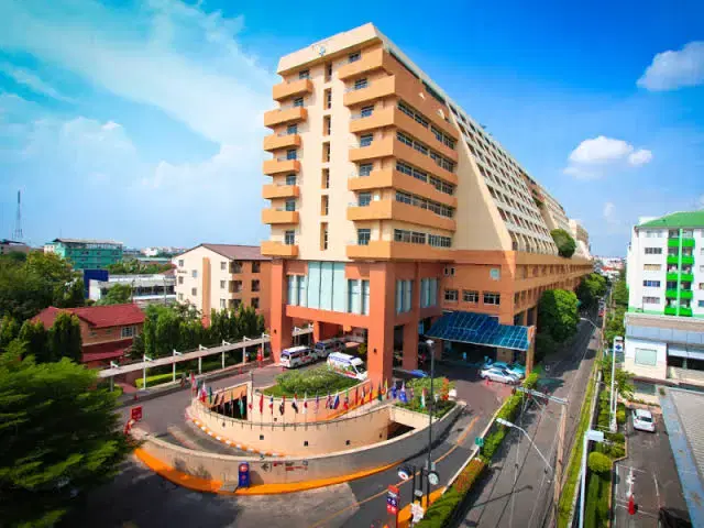 Vejthani Hospital, Bangkok, Thailand