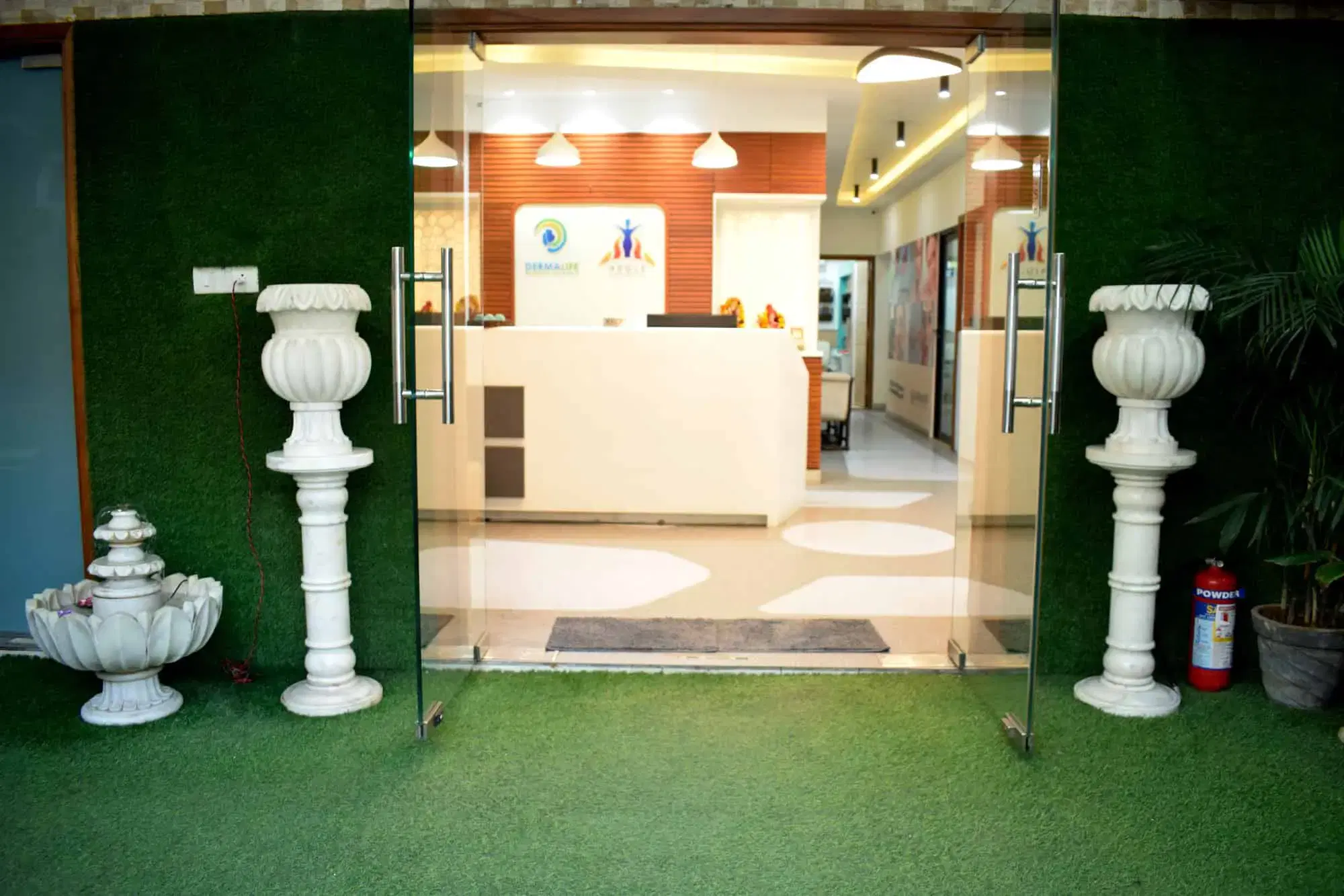 Dermalife Skin Hair Clinic, New Delhi